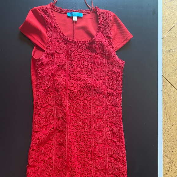 Red bodycon dress - Picture 1 of 2